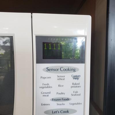 Sharp Carousel Microwave (K-KD)
