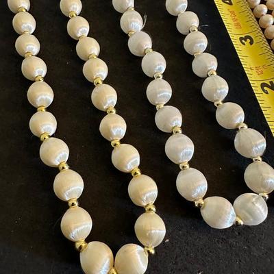Vintage Faux pearls Silk
