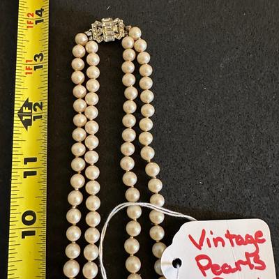 Vintage Faux pearls Silk