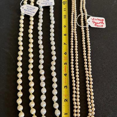 Vintage Faux pearls Silk