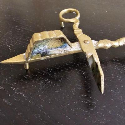 Assorted Brass/Bronze Items (LR-JS)