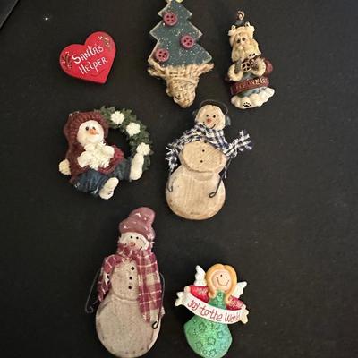 Vintage holiday brooches/pins