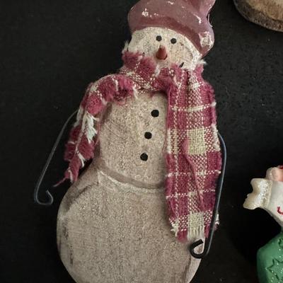 Vintage holiday brooches/pins