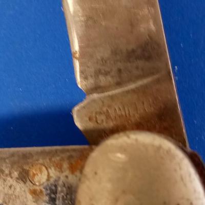 LOT 119 THREE OLD POCKET KNIVES