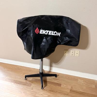 EKTELON Neos Stringing Machine with Cover