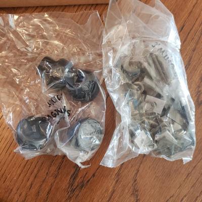 NIB Retrospec Hitch Mount Car Rack and Yakima Locking Railrider 1 (FE-KD)