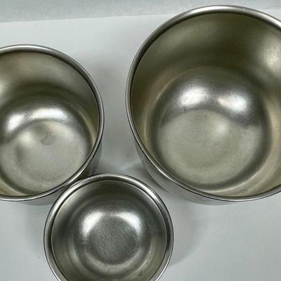 Metal Mixing Bowl Stacking 3 pc set