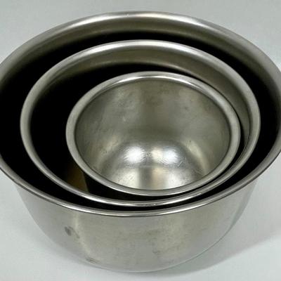 Metal Mixing Bowl Stacking 3 pc set