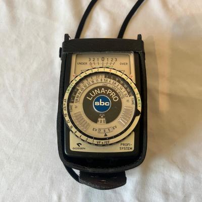 Gossen Light Meter & Camera Flashes (GB-MG)
