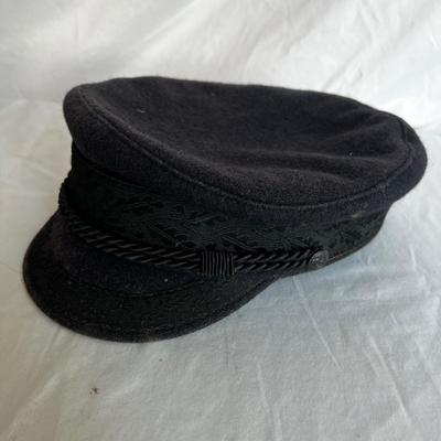 A Collection of Hats incl Dobbs, Borsalino, Panama Jack (GE-MK)