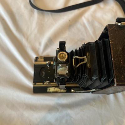 Chiron Movie Camera, Compur Camera & More (GB-MG)