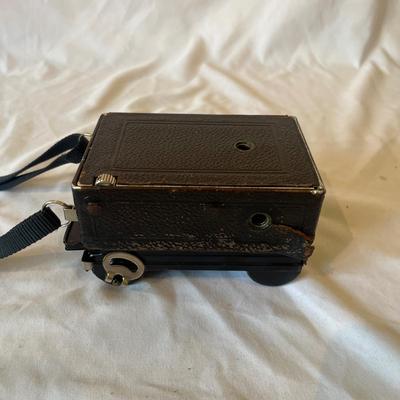 Chiron Movie Camera, Compur Camera & More (GB-MG)