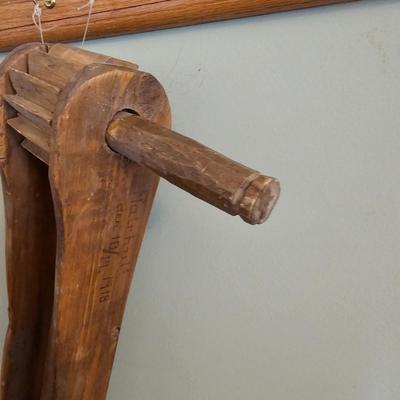 Antique Handmade Noise Maker (LR-JS)