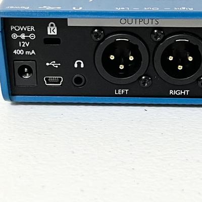 TC HELICON ~ Voicelive Play Vocal Effect Processor Pedal