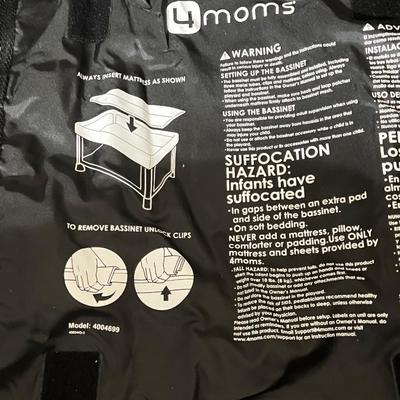 4 MOMS ~ Breeze Play Yard / Changing Table With Carrying Case ~ Like New