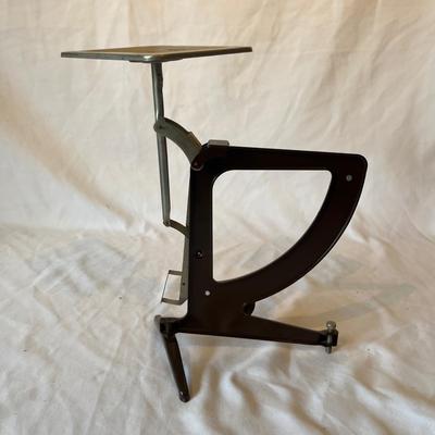 Vintage Letter Scale (O-MG)