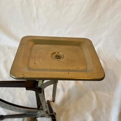 Vintage Letter Scale (O-MG)