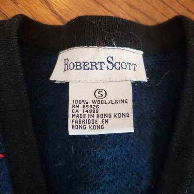 Tommy Hilfinger, Gap, Woolrich, Ralph Lauren Wool Sweaters and More (MB-KD)