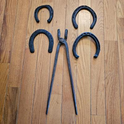 Vintage Horseshoes & Blacksmith Tool (LR-JS)