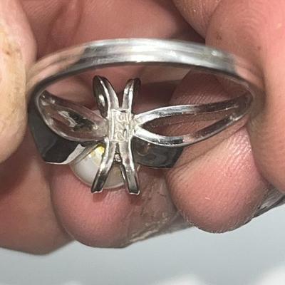 Antique Platinum Ladies Pearl Ring