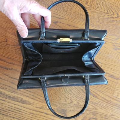 Vintage Purses Incl. Koret, Whiting & Davis and more (MB-KD)