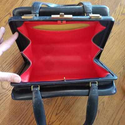 Vintage Purses Incl. Koret, Whiting & Davis and more (MB-KD)
