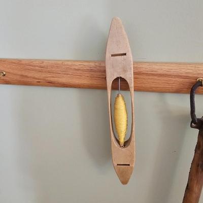 Wooden Pestle & Boat Style Weaving Shuttle (LR-JS)