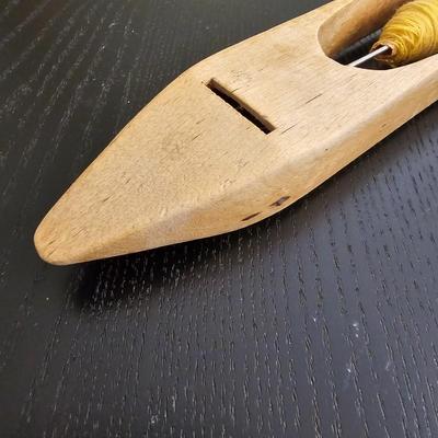 Wooden Pestle & Boat Style Weaving Shuttle (LR-JS)