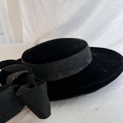 Vintage Hats and Sun Sleeves (MB-DZ)