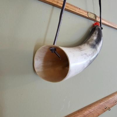 Powder Horn & Pike Head (LR-JS)