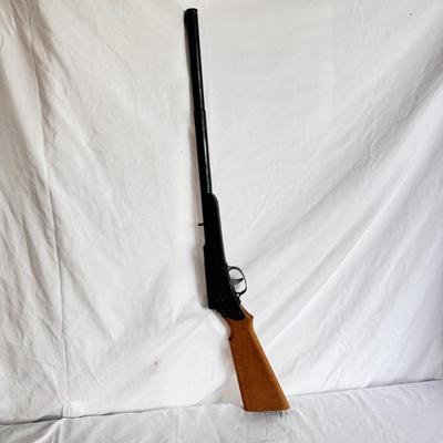 Daisy Model 106 BB Gun and More (MB-DZ)