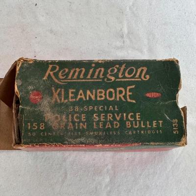 Miscellaneous Shotgun Shells and Bag (MB-DZ)