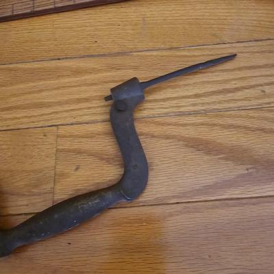 Assortment of Vintage Hand Tools (LR-JS)