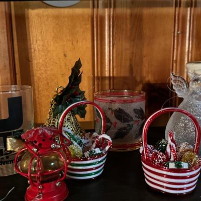Holiday Smalls Décor w/ Tinsel Lot