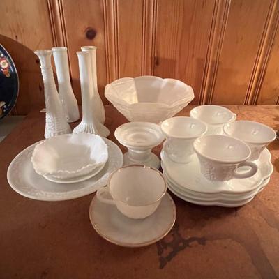 Milk Glass Lot (2)