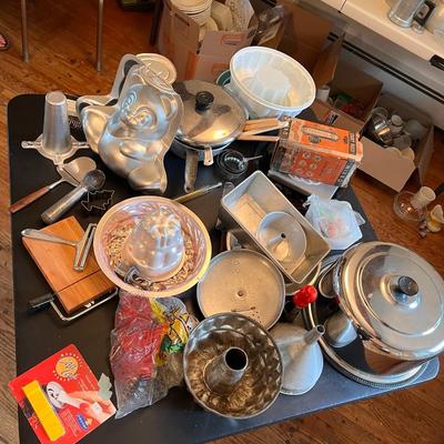 Bakeware/Entertaining Lot