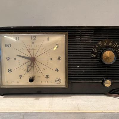 Vintage RCA Radio