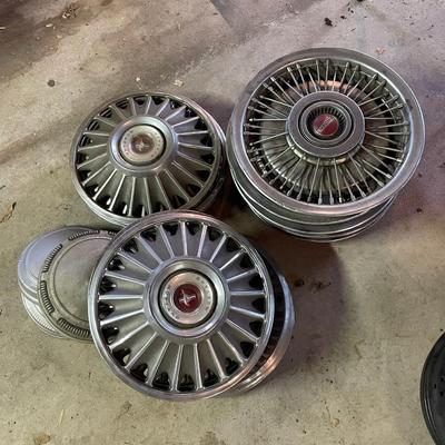 Assorted Hub Caps