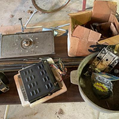 Vintage Radio Garage Lot