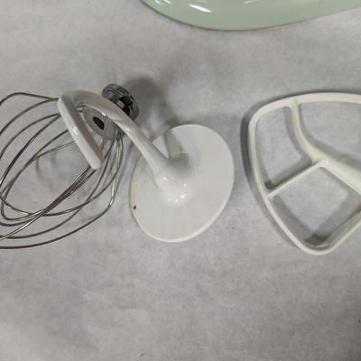 Kitchen Aid Mixer With Attachments