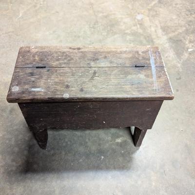 Vintage Wooden Shoe Shine Box With Horsehair Brushes