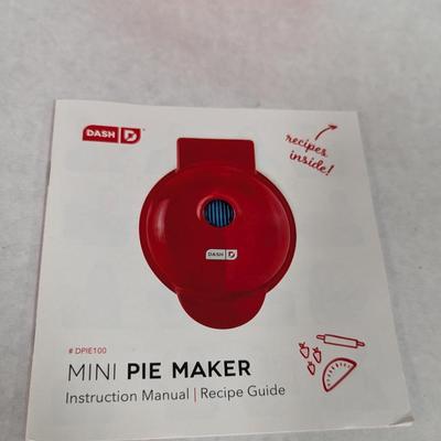 Dash Mini Bundt Maker Choice A