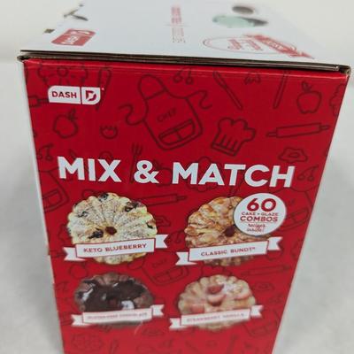 Dash Mini Bundt Maker Choice B