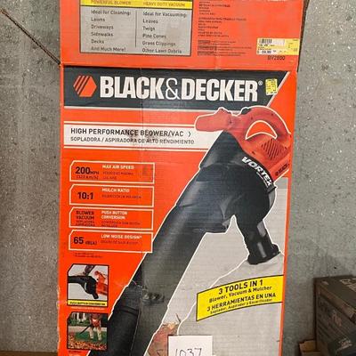 New in Box Black and Decker Blower and Vac