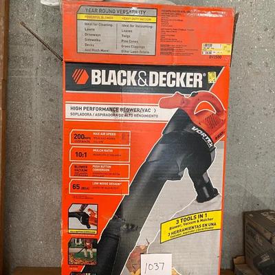 New in Box Black and Decker Blower and Vac