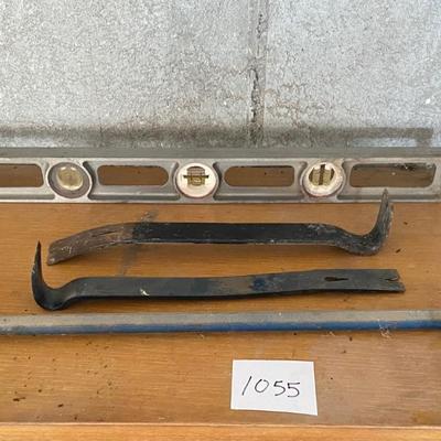 Bars and Level
