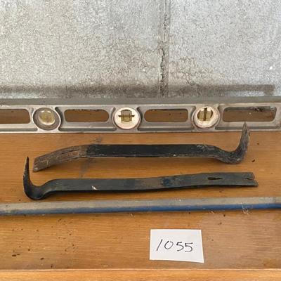 Bars and Level