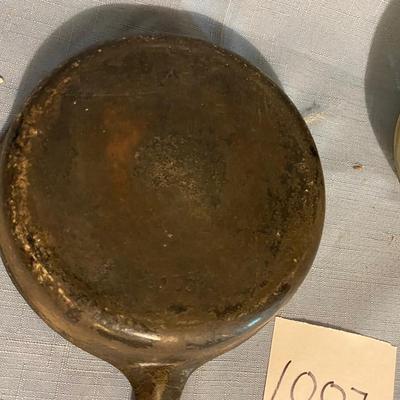 Matches and Wagnerware #3 Skillet