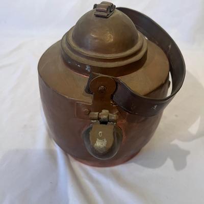 Two Copper Kettles (O-MG)
