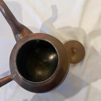 Two Copper Kettles (O-MG)